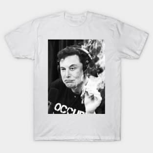 Elon smoking (B&W) T-Shirt